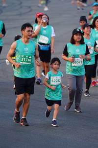 BIB: 52818, 53041, 51748, 52252
                            <button type="button" onclick="openModal(10519270)" class="btn btn-primary btn-sm float-right btn-popup" data-toggle="modal" data-target=".modal-high-quality">
                        <i class="fas fa-shopping-cart"></i> Add to Cart
                    </button>
                                            <button type="button" onclick="isThisMe(10519270, true)" class="btn btn-success btn-sm float-right btn-popup btn-isme hidden" data-toggle="tooltip" data-placement="bottom" title="นี่คือรูปของคุณใช่ไหม คลิกที่นี่เพื่อเอาเข้าอัลบั้ม">
                        <i class="fas fa-plus"></i> Add to album
                    </button>
                    <button type="button" onclick="isThisMe(10519270, false)" class="btn btn-warning btn-sm float-right btn-popup btn-isnotme hidden">
                        <i class="fas fa-ban"></i> Remove from album
                    </button>